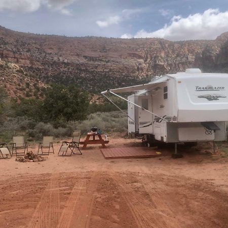 Camp Valhalla At Zion Hotel Colorado City Buitenkant foto